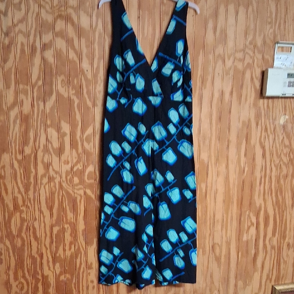 Elegant Blue and Black Midi Dress
